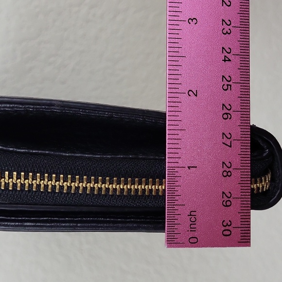 Kate Spade New York Chester Street Avie Black Leather Crossbody - Picture 16 of 16